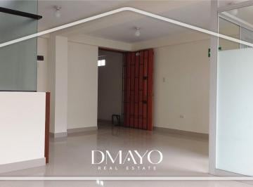 Oficina comercial · 36m² · Alquiler de Oficina de 36 m² en La Av Huayruropata a Una Cuadra de Sedacusco y Essalud