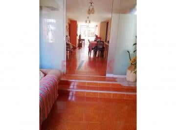 Casa · 429m² · 14 Dormitorios · 2 Estacionamientos · Venta Espectacular Casa con 7 Dptos en San Juan de Miraflores – Ideal Para Vivienda o Inversión