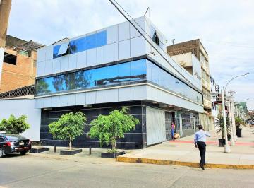 Oficina comercial · 140m² · 1 Dormitorio · Alquiler de Oficina en San Juan de Lurigancho