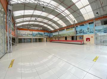 Local comercial · 3339m² · 15 Estacionamientos · Se Vende Local Comercial en La Victoria