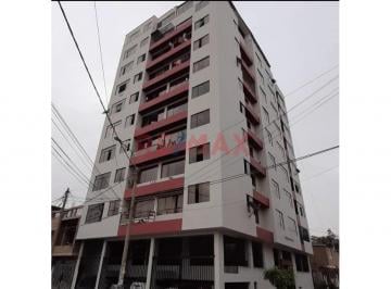 Departamento · 220m² · 6 Dormitorios · 1 Estacionamiento · ¡Oportunidad Única! Vendo Hermoso Departamento Duplex en El Corazon de Los Olivos