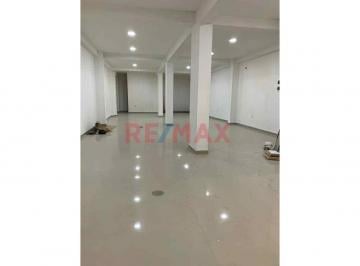 Local comercial · 140m² · 1 Dormitorio · Local Comercial de Estreno – 140 m² en 1er Piso
