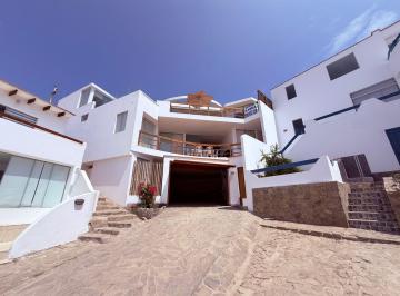 Casa · 406m² · 7 Dormitorios · 2 Estacionamientos · Se Vende Casa de Playa Puerto Fiel Toyo Seco