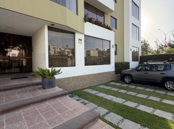 Departamento de 3 habitaciones, Arequipa · En Venta – Amplio Departamento Frente a Parque