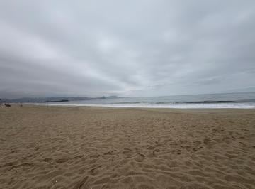 Terreno / Lote · 8300m² · 60 Dormitorios · 100 Estacionamientos · Vendo Terreno Frente a Mar en Playa Punta Rocas, Punta Negra (Al Lado del Club El Bosque)