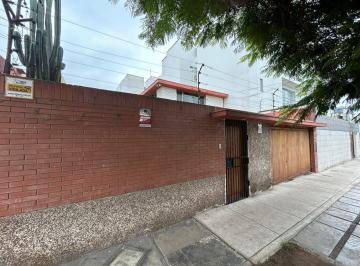 Casa de 4 habitaciones, Lima · Vendo Casa Acogedora de 3 Pisos en Santiago de Surco