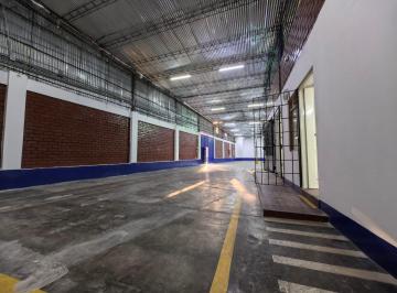 Nave industrial · 396m² · 2 Estacionamientos · Alquiler de Taller o Amacen en Santiago de Surco 396 m²