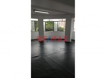 Oficina comercial · 170m² · 3 Dormitorios · Amplia Oficina con Vista Exclusiva Zona Comercial | Miraflores