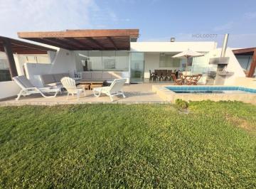 Casa de playa · 214m² · 5 Dormitorios · 2 Estacionamientos · Venta Moderna Impecable Casa Playa Puerto Nuevo