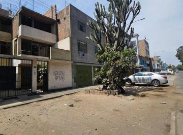 Local comercial · 300m² · 5 Dormitorios · 1 Estacionamiento · Local Comerial en Plena Av Separadora Industrial