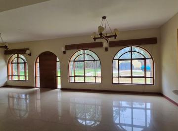 Casa de campo de 27 habitaciones, Lima · Chosica Centro de Retiro $1.6 m Piscina Jardines 5 Casas