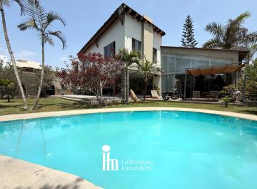 Casa de 4 habitaciones, Lima · Hermosa Casa con Gran Jardín y Piscina en La Encantada de Villa
