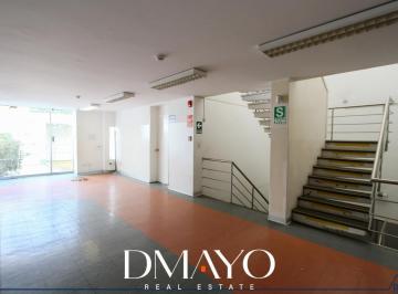 Local comercial · 1400m² · 6 Estacionamientos · Venta de Edificio de Oficinas 1400 m², con Flujo - Oportunidad!