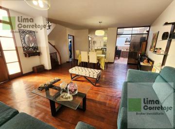 Casa · 143m² · 4 Dormitorios · 1 Estacionamiento · Descubre La Casa de Tus Sueños en Monterrico