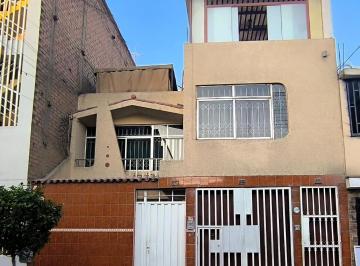 Casa de 6 habitaciones, Lima · ¡Vive E Invierte en Una Sola Propiedad! Casa Multifamiliar en Los Olivos