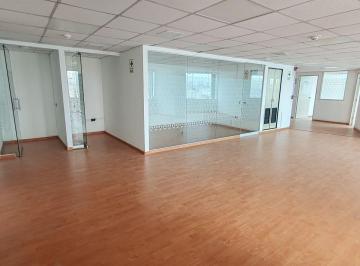 Oficina comercial  Alquiler S/ 7,072 · Oficina en Edificio Empresarial de 161 m², 3 Estacionamientos
