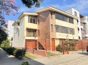 Casa de 5 habitaciones, Lima · De Ocasion Se Vende Casa de 3 Pisos en Sa Borja