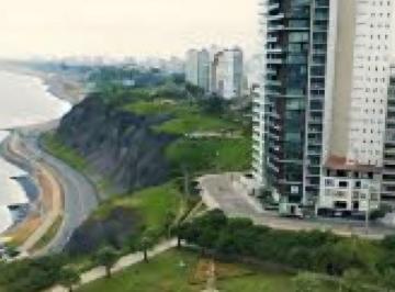 Departamento de 3 habitaciones, Lima · Vive de Lujo en Miraflores – 1, 2 y 3 con Vista Al Mar