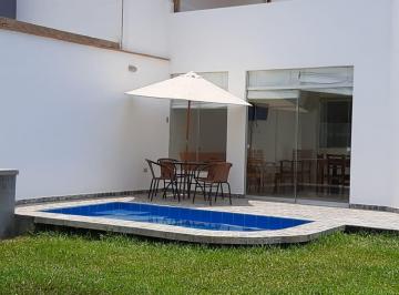 Casa · 140m² · 6 Dormitorios · 3 Estacionamientos · Casa en Venta 200 m² - 6 Hab. - 4 Baños - 3 Estacion. - Piscina - Jardín - Parrilla - Terraza