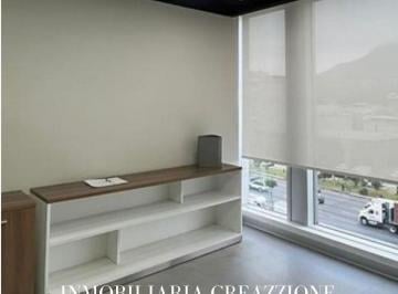 Oficina comercial , Lima · Alquiler de Oficina _ Implementada