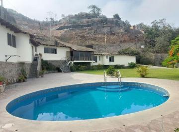 Casa de 4 habitaciones, Lima · Vendo Casa en Casuarinas