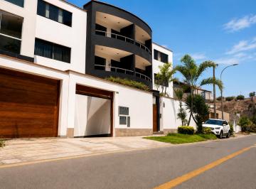 Departamento de 3 habitaciones, Lima · Departamento de 160 m² con 3 Habitaciones en Venta, Casuarinas Sur