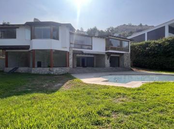 Casa de 4 habitaciones, Lima · Vendo Casa en Casuarinas - Surco