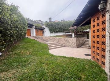 Casa de 4 habitaciones, Lima · Vendo Casa con Piscina y Jardín Amplio en Casuarinas - Surco