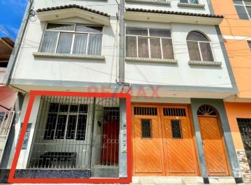Local comercial · 147m² · 3 Dormitorios · Local en Alquiler Al Lado del Hospital Almanzor