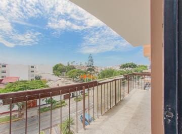 Departamento de 2 habitaciones, Lima · Lindo Flat en Venta Chorrillos Céntrico