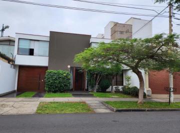 Casa de 5 habitaciones, Lima · Vendo Amplia Casa en La Aurora