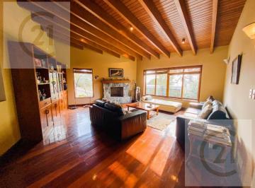 Casa · 334m² · 4 Dormitorios · 4 Estacionamientos · Casa en Venta - Los Alamos de Monterrico, Surco