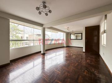 Departamento · 153m² · 3 Dormitorios · 1 Estacionamiento · Amplio Duplex La Molina + Cochera