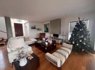 Casa de 3 habitaciones, Lima · Casa Moderna de Tres Plantas con Jardín y Piscina en Casuarinas Sur