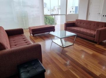 Departamento · 217m² · 2 Dormitorios · 2 Estacionamientos · Penthouse Dúplex en Alquiler