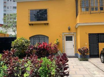 Casa de 6 habitaciones, Lima · Vendo Casa Como Terreno en Magdalena Calle Roca de Vergallo
