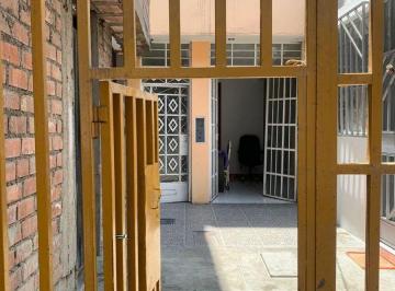 Casa de 10 habitaciones, Lima · Vendo Edificio con 5 Departamentos Independizados en Rrpp