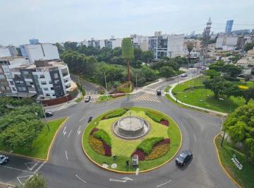 Departamento de 5 habitaciones, Lima · Departamento Tríplex con Aires – San Borja | Cochera Doble + Depósito