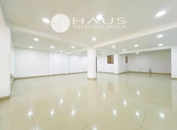 Local comercial · 140m² · Local en La Perla
