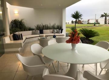 Casa · 330m² · 5 Dormitorios · 8 Estacionamientos · Vendo Linda Casa en Malecón Playa del Sol N B4, Km 95 Asia