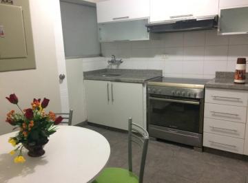 Departamento · 90m² · 2 Dormitorios · 1 Estacionamiento · Frente a Parque