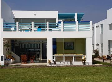 Casa · 214m² · 4 Dormitorios · 4 Estacionamientos · Vendo Hermosa Casa en Malecón Playa Mar Azul N 2, Km 97, Playa Mar Azul, Asia