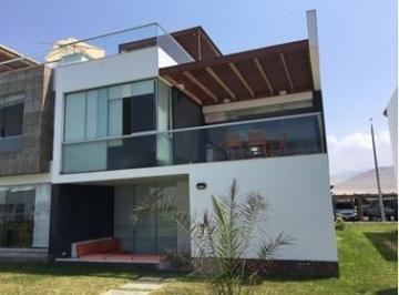 Casa · 128m² · 4 Dormitorios · 4 Estacionamientos · Vendo Hermosa Casa en Malecón Playa Las Gramas N 30, Playa Las Gramas Km 68, San Antonio