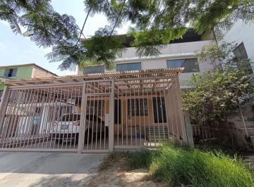 Casa · 260m² · Casa en Villa María del Triunfo