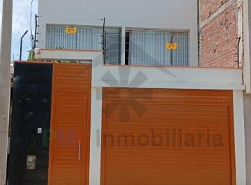 Casa de 5 habitaciones, Chiclayo · Venta de Casa en Urbanización La Ensenada y Cerca de La Universidad Sipán