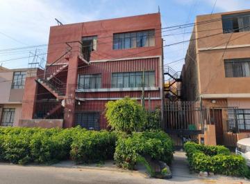 Departamento · 67m² · 2 Dormitorios · Departamento en Primer Piso Urb Santa Marina Sur