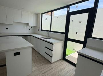 Casa de 3 habitaciones, Arequipa · Comodas Casitas en Sacahca en Urb. Privada