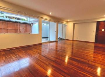 Departamento de 2 habitaciones, Lima · Departamento de 135 m² con 2 Dorm. en Venta en Surco