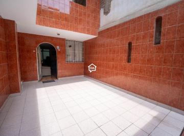Casa de 4 habitaciones, Callao · Se Vende Casa de 2 Pisos + Azotea con Estacionamiento