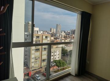 Amplia ventana · Vive a 4 Cuadras del Malecón de Magdalena del Mar